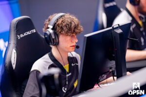 NAVI Exit Early, Spirit Stunned by HEROIC in Esports World Cup CS2 2025